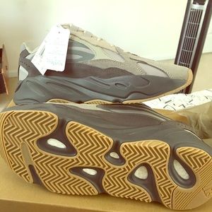 Adidas Yeezy Boost 700 v2 Tephra